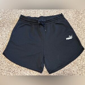 Puma Women’s Shorts Athletic Black Size XL 5”
